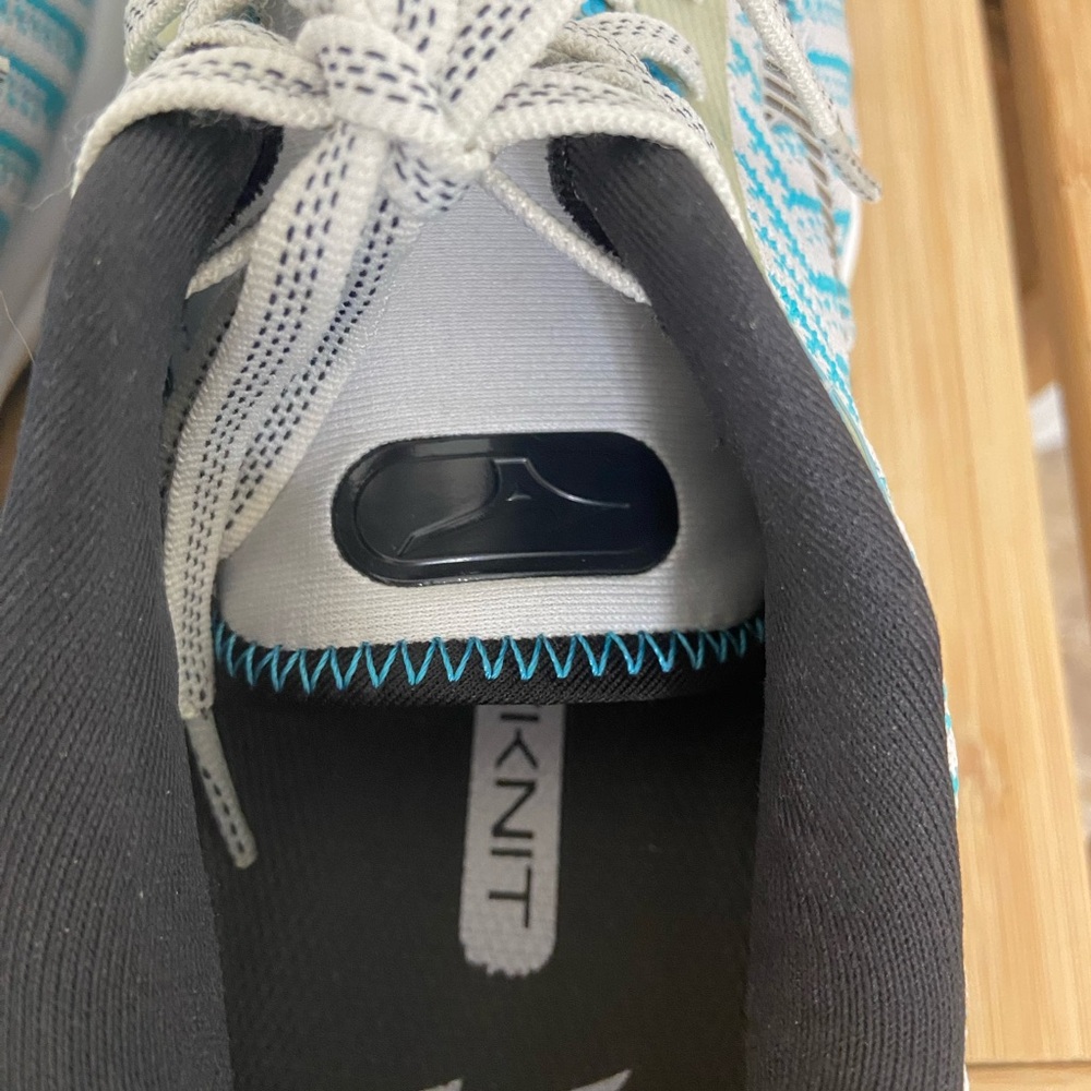 Mizuno Wave Rider Waveknit Women's 10 White and Teal Athletic Running Shoes - Picture 6 of 10